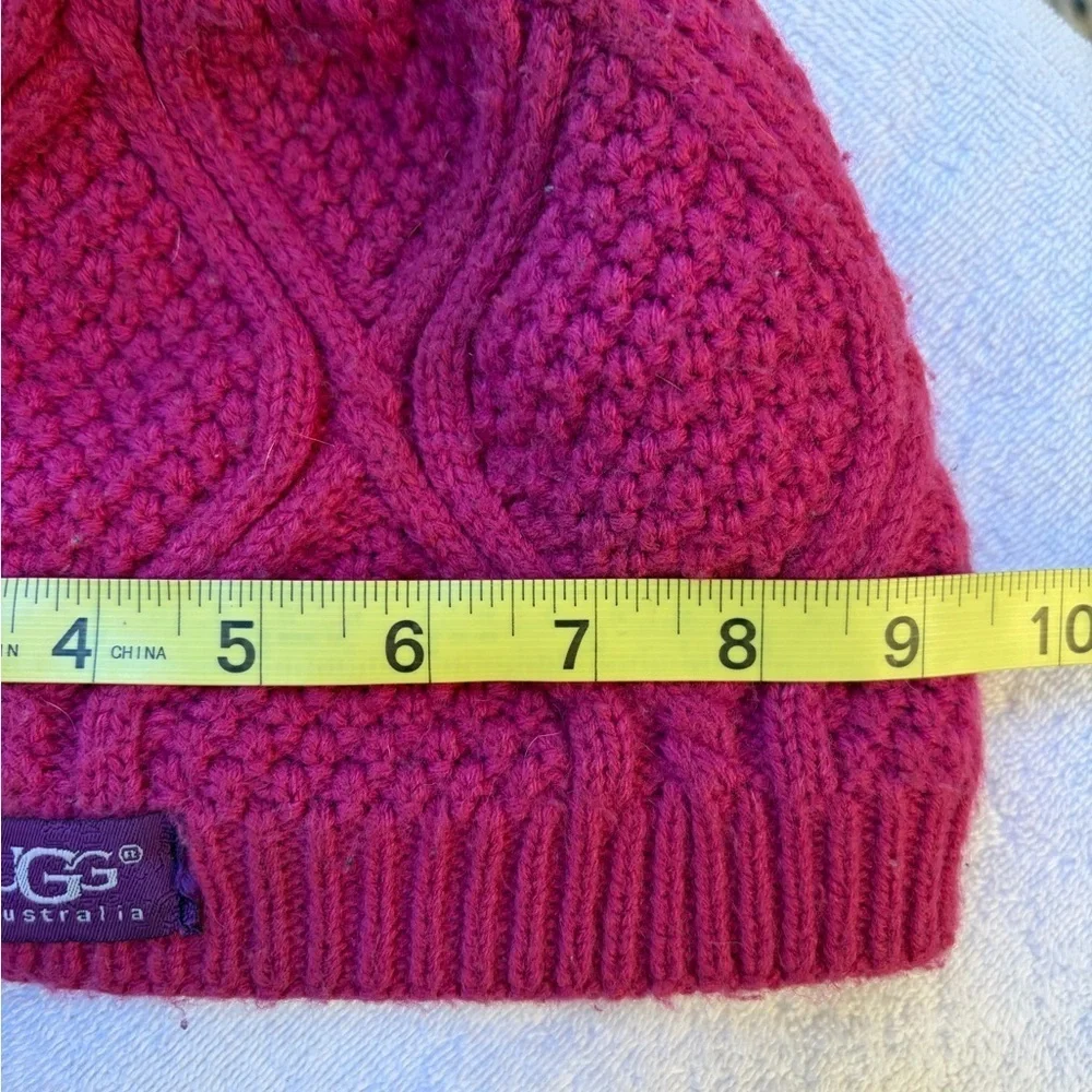 UGG Australia magenta hot pink  Knit Beanie hat one size